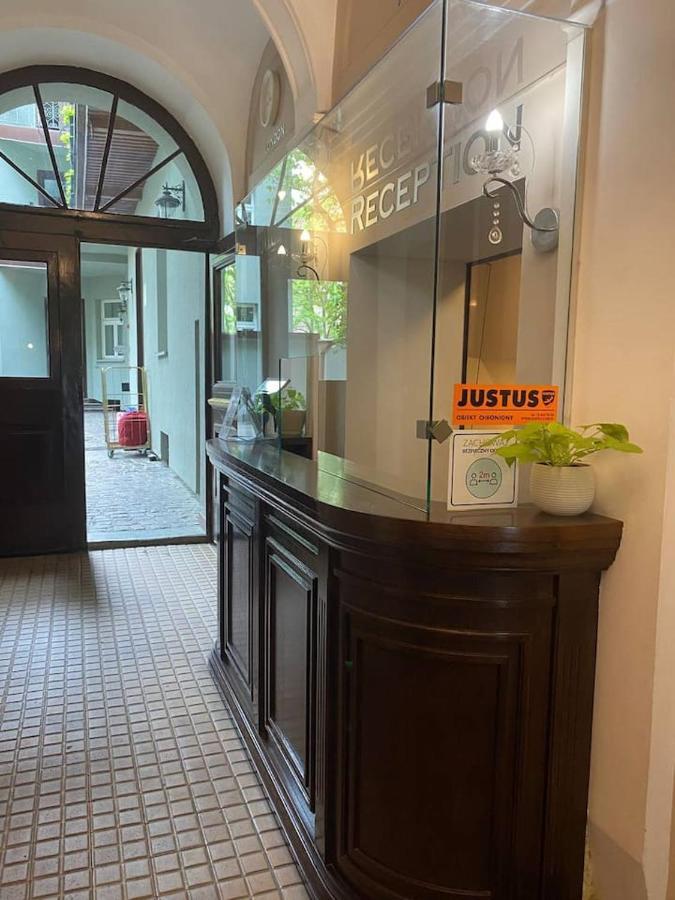 Apartamenty Dobra Noc Przy Wawelu 2 Bedrooms كراكوفيا المظهر الخارجي الصورة
